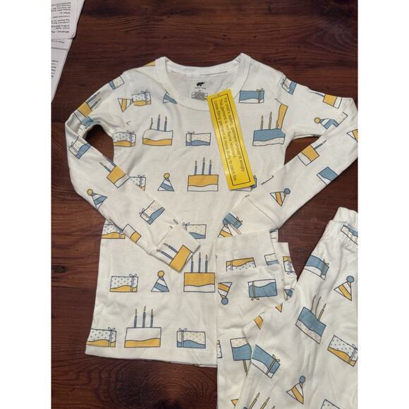 Monica + Andy 2Pc Pajama Set Birthday Theme Unisex Size 5T NWT - Picture 5 of 10